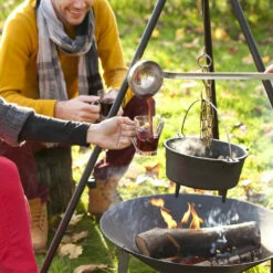 Cocotte 9L En Fonte Trépied Junko - Barbecook 7 Cocotte 9L En Fonte Trépied Junko - Barbecook -OUTDOORCHEF Boutique cocotte 9l fonte 5400269227210 3