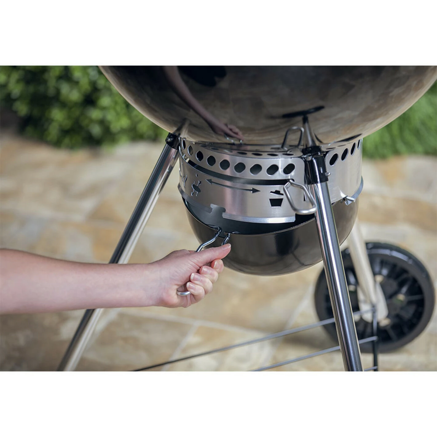 Barbecue Charbon Master-Touch GBS E-5750 Noir - Weber 8 Barbecue Charbon Master-Touch GBS E-5750 Noir - Weber – Image 8