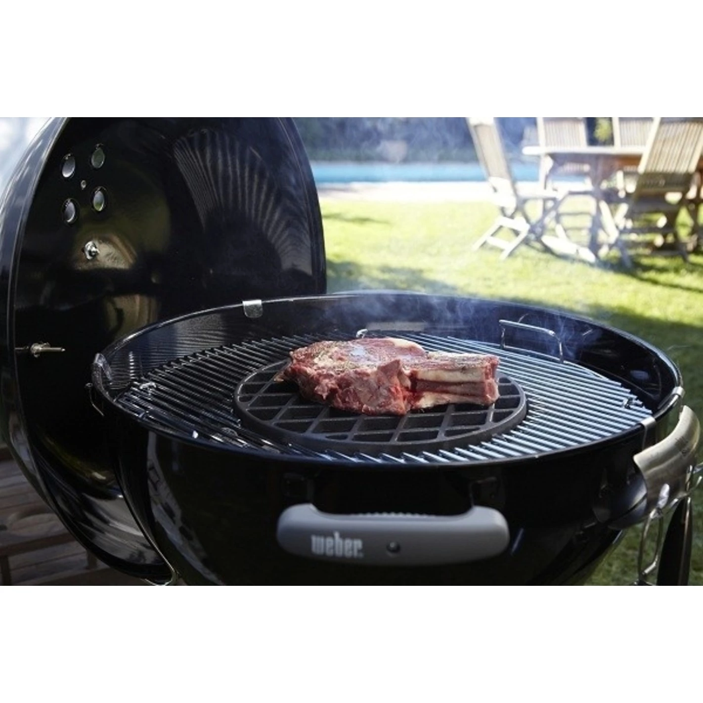 Weber Pack Barbecue Charbon MasterTouch GBS Premium E-5770 + Grille De Saisie 6 Weber Pack Barbecue Charbon MasterTouch GBS Premium E-5770 + Grille De Saisie – Image 6