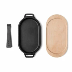 Poêle Ovale Fonte + Manche Amovible + Base En Bois - Ooni -OUTDOORCHEF Boutique poele ovale fonte ooni 5060568342023 3